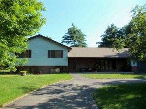 205 Brookside Ct  Roscommon MI